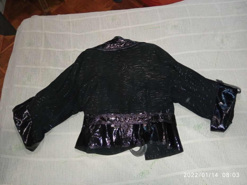 Куртка  женская кожаная XL рукав 3/4