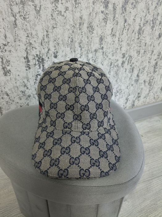 Кепка  GUCCI   .