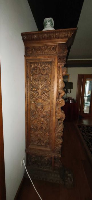 Biblioteca madeira maciça – finais séc. XIX / início séc. XX