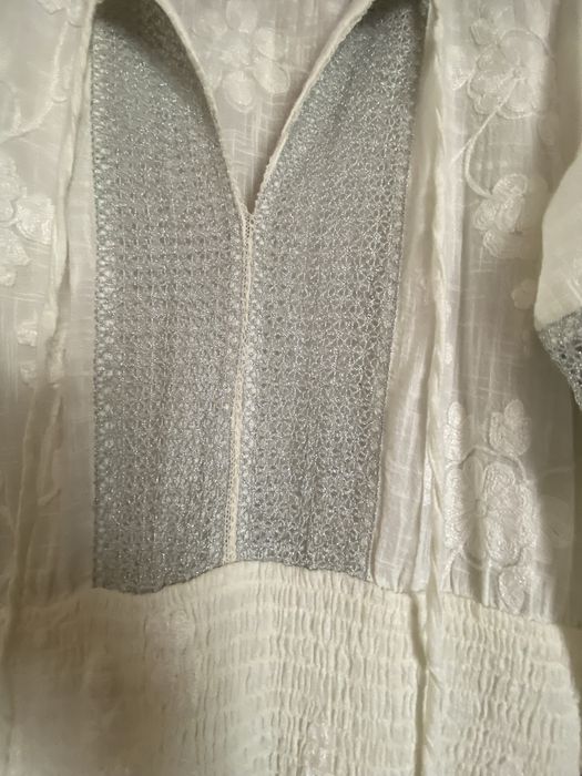 Шикарна біла сукня,