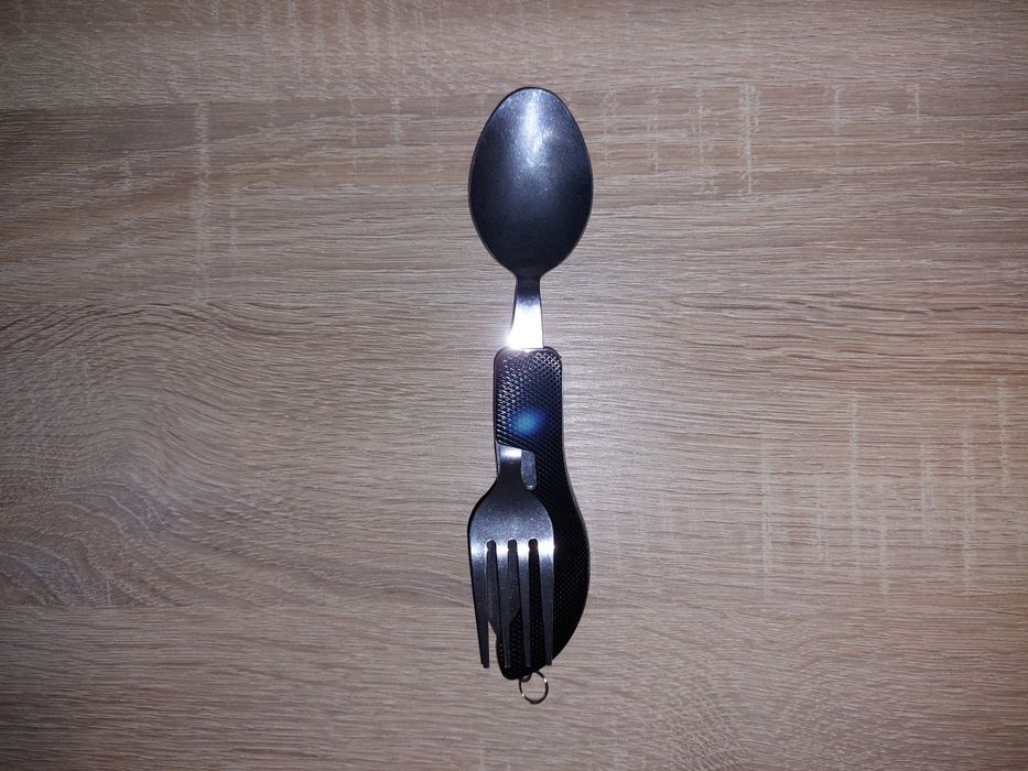 Универсальный складной набор: ложка, вилка, нож, открыва