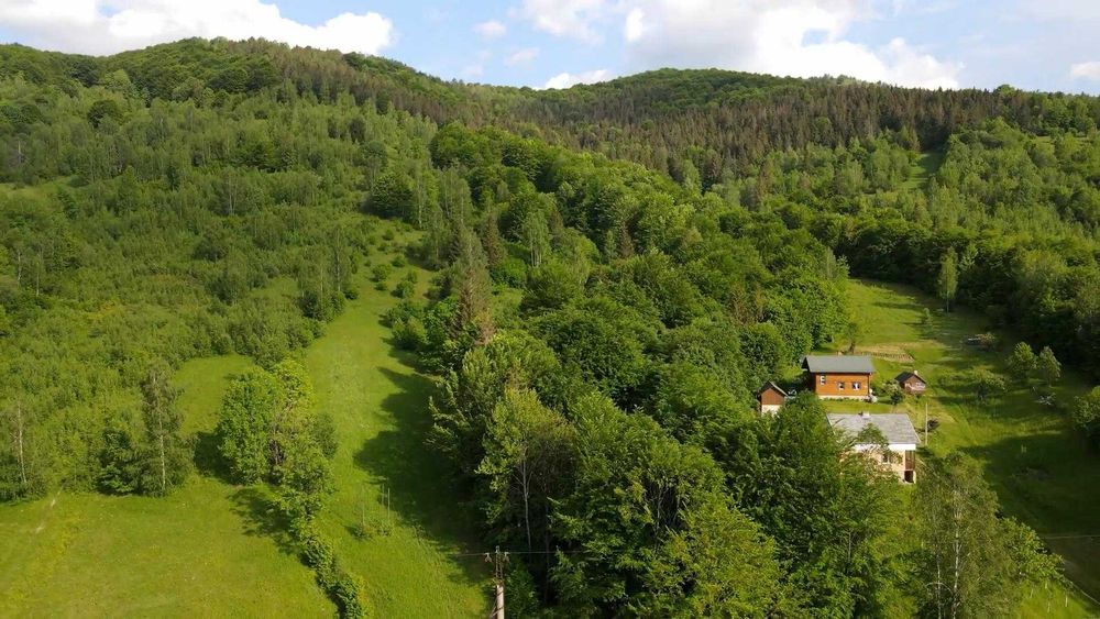 Земельна ділянка в м. Яремче з виходом до лісу 0.44 га