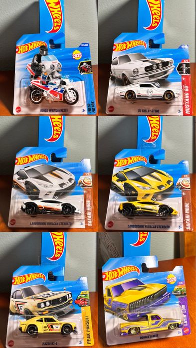 Hot wheels variados