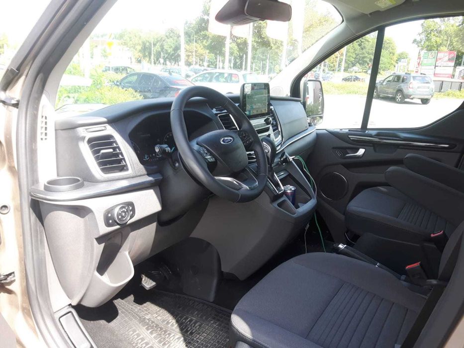 WYNAJEM BUS 8 osobowego Ford Tourneo Custom Long AUTOMAT 2018r Poznań
