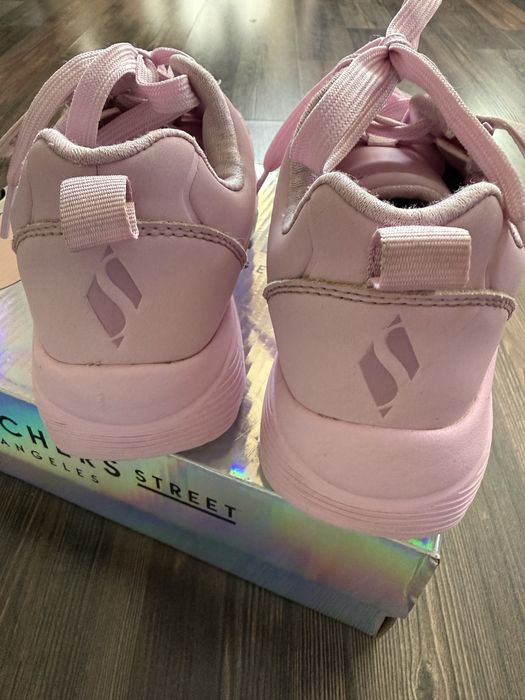 Кросівки Skechers для дівчинки