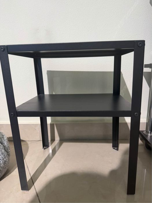 Столик Ikea Knarrevik