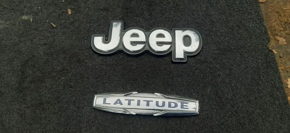Jeep Cherokee KL 2014-2018 EMBLEMATY Tylnej Klapy JEEP 68203661AA LATITUDE 68197921AD