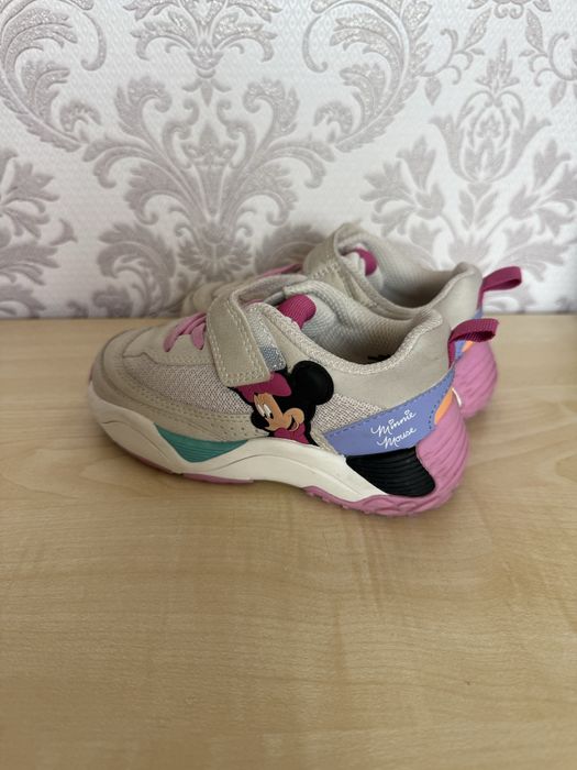 Кросівки дитячі Зара розмір 25