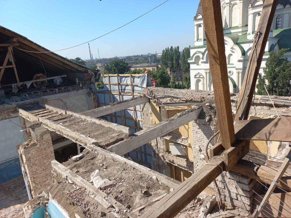 Демонтаж любой сложности домов