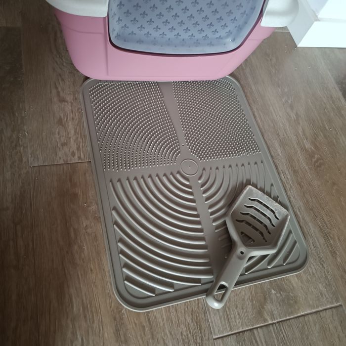 Caixa de areia para gatos com porta