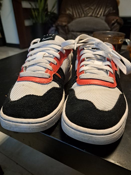 Nike Souars Type 36