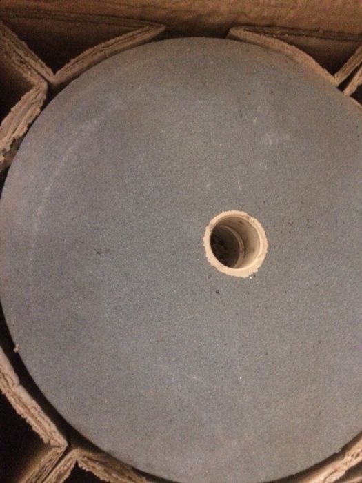 Pedras de esmoril novas