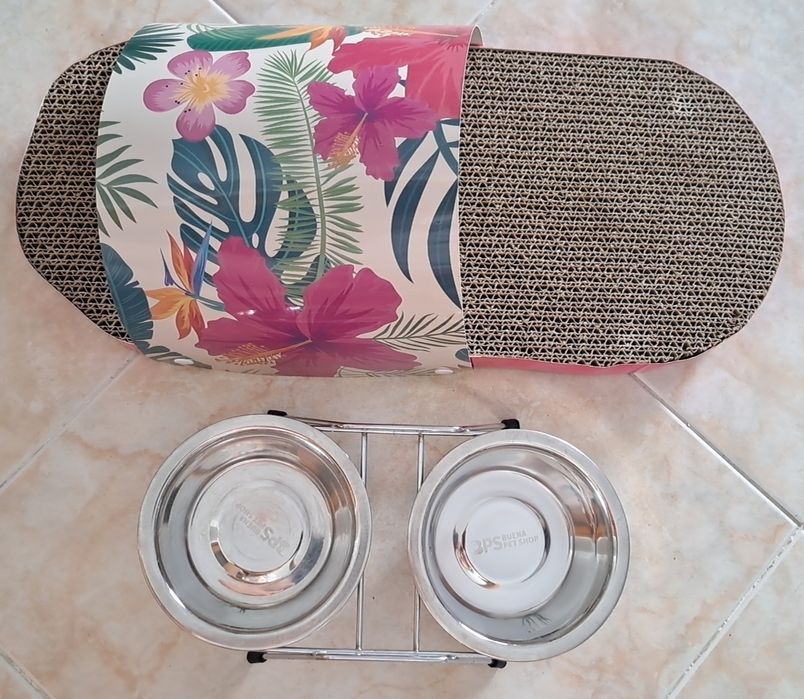 Arranhdor + comedouro