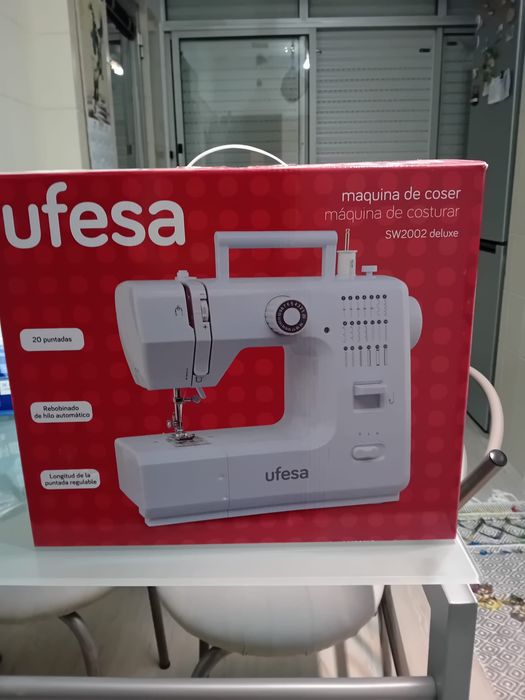 Máquina de costurar UFESA