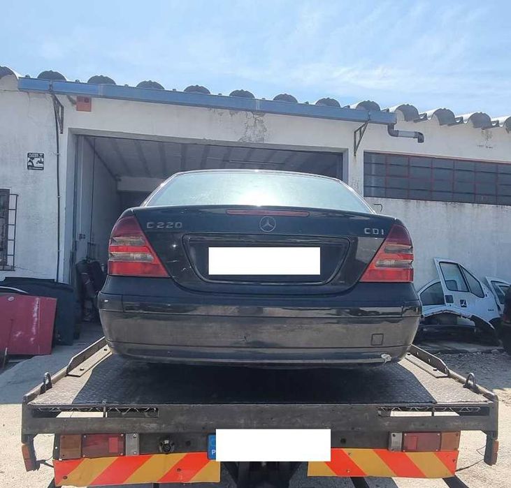 Para peças Mercedes C220 CDI W203 ano 2003