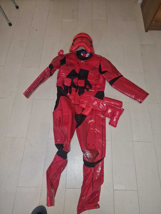 Fato carnaval ou halloween Stormtrooper vermelho Starwars da Disney