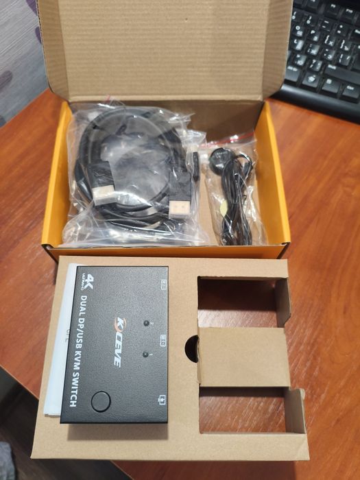 KCEVE 2x2 Dual DP/USB 3.0 KVM Switch 4K Ultra HD
