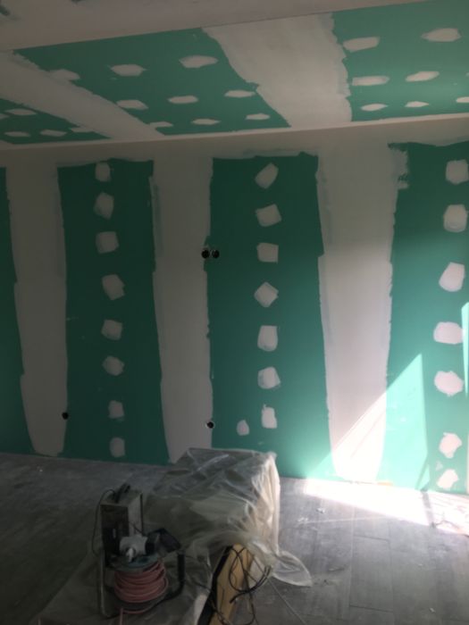 Tetos falsos e divisórias