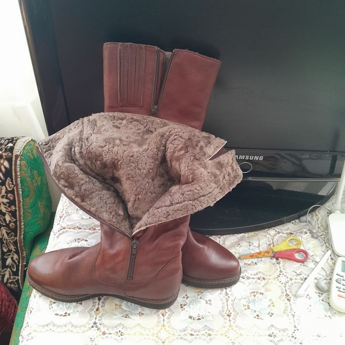Женские сапожки.