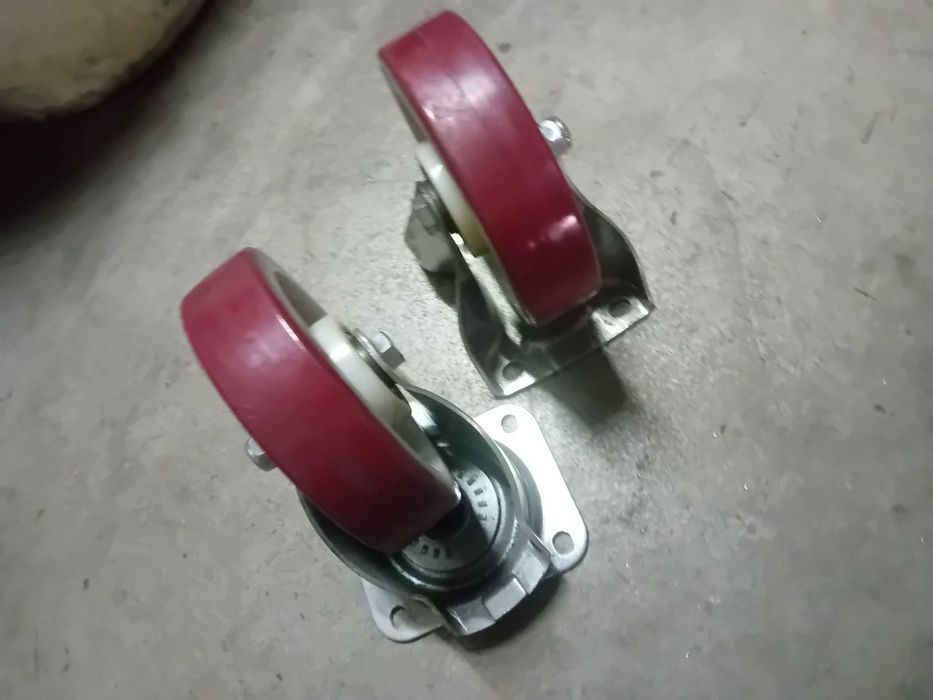8 Rodízios giratórios e fixos industriais D150mm( 4 de cada),  TENTE.