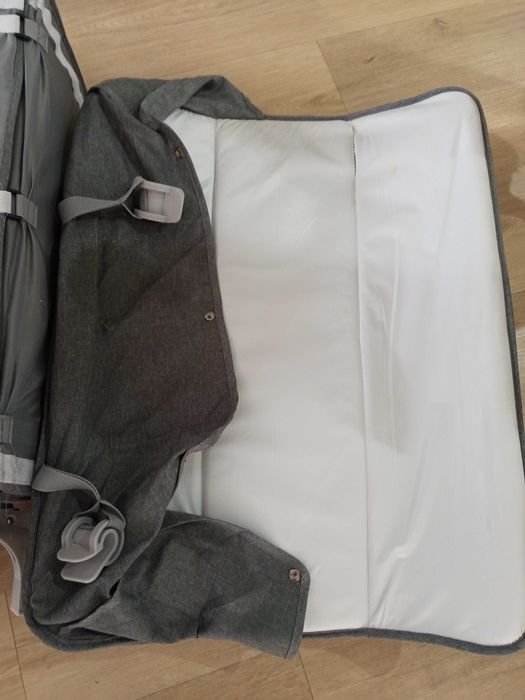 Łóżeczko turystyczne Lionelo z przewijakiem