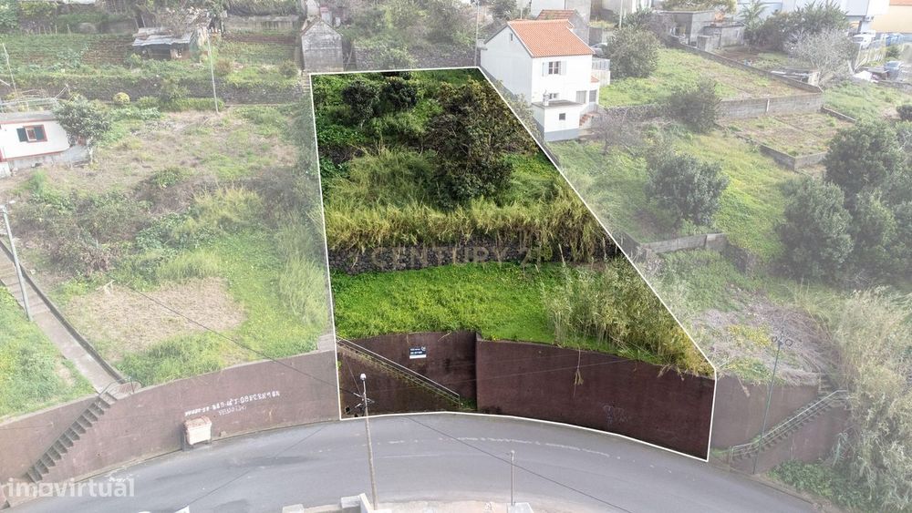 Terreno Rústico no Arco da Calheta - 667 m2