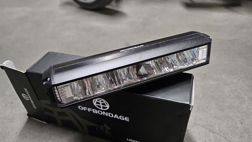 Lampka rowerowa listwa led nowa