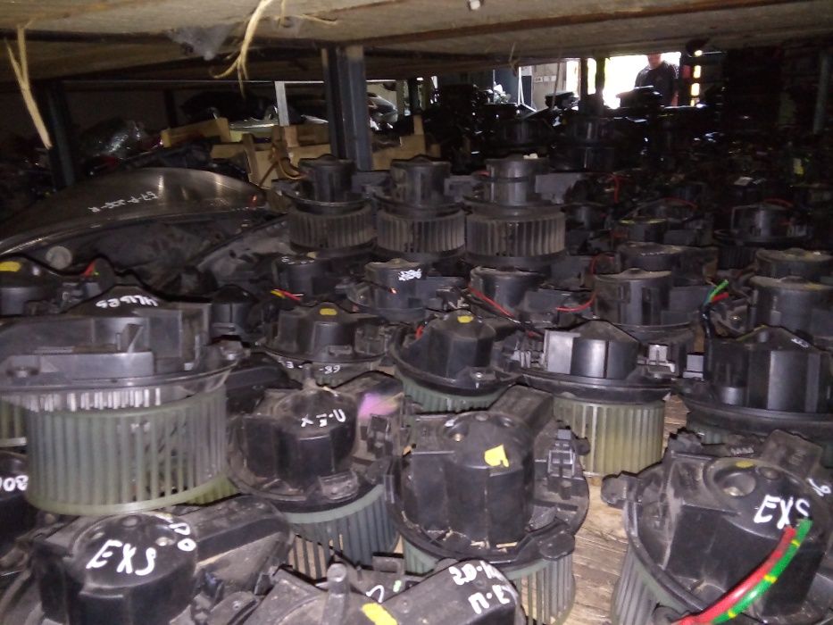 Peugeot моторчик печки 106 205 206 306 307 309 405 406 605 806 expert