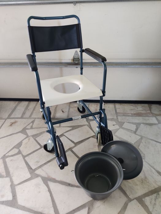 Cadeira Sanitária (nunca usada)