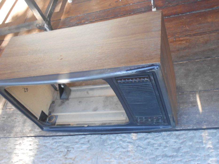 Estrutura TV muito antiga decoração - aquario - cama gatos ou outros