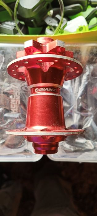 Cubo roda GIANT Red