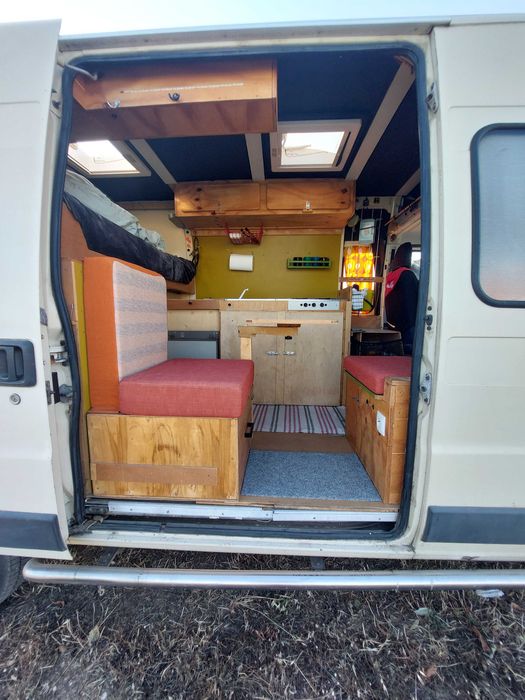 Peugeot Boxer L2H2 Campervan – Pronta para Partir à Aventura!