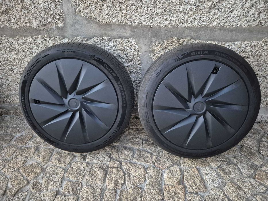 Jantes Originais Tesla Model 3 18" Prismata + Pneus (1.150 km)