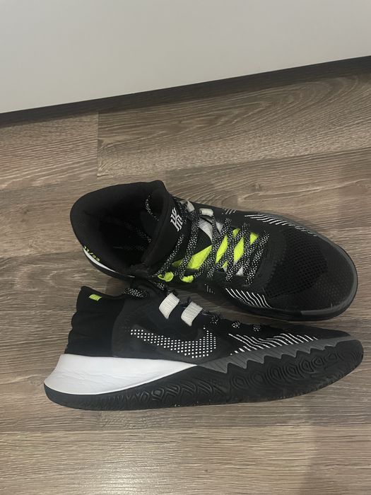 Nike Kyrie Flytrap 5