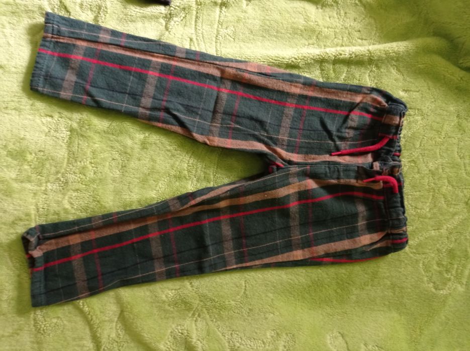 Zielone eleganckie spodnie w krate rozmiar 98