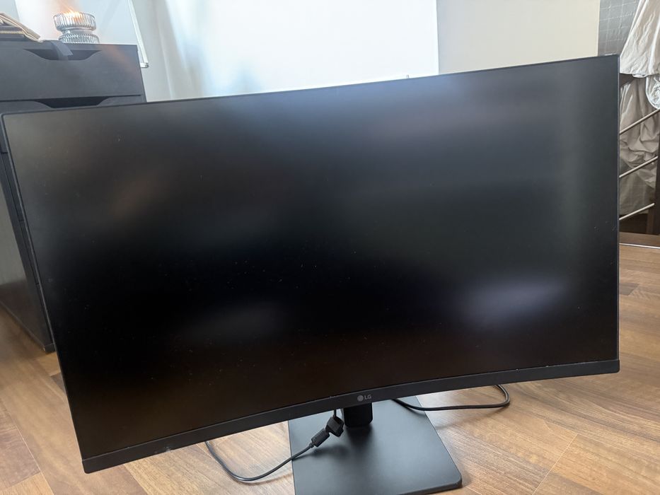 LG 32’ monitor zakrzywiony