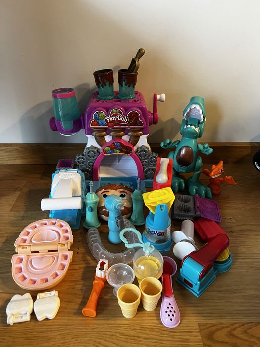 Zestawy Play Doh fryzjer dentysta cukiernia lodziarnia foremki