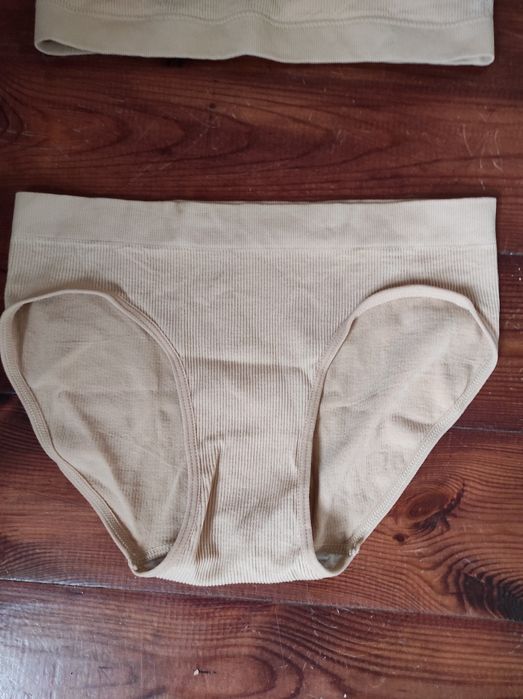 Komplet bielizny Finetoo majtki stanik M/L nowe