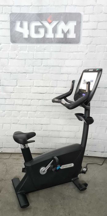 Вертикальний велотренажер Precor UBK 885 новий
