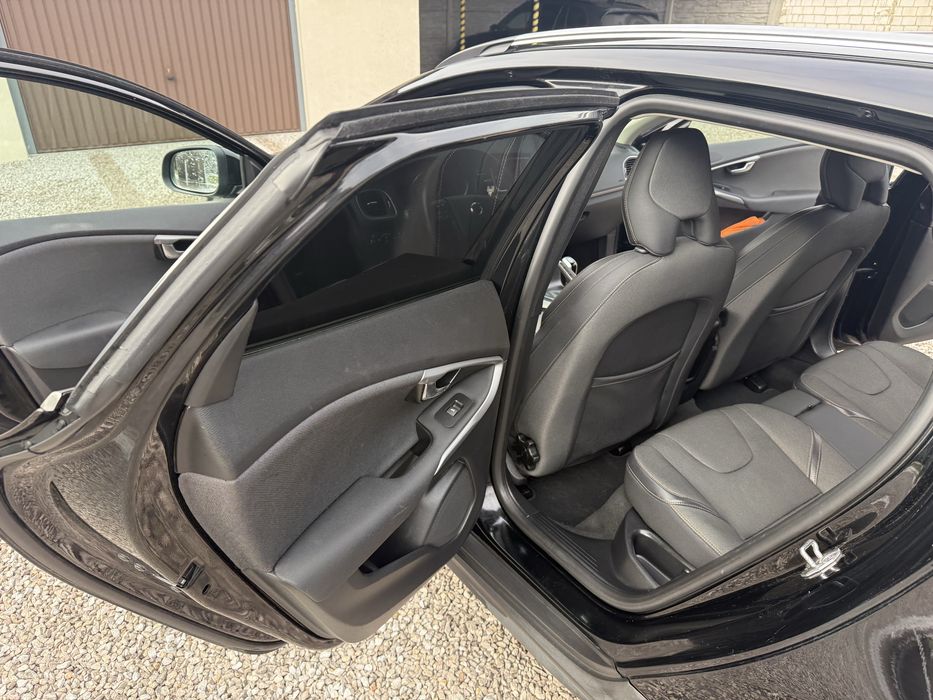 Volvo V40 cross country