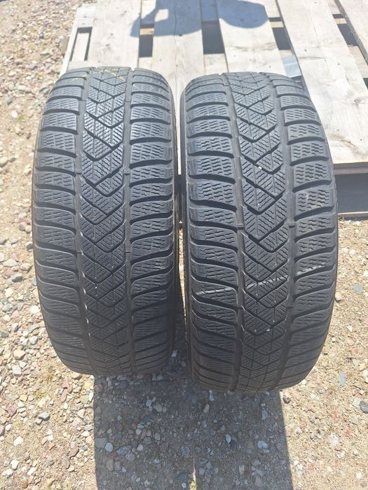 Opony zimowe Pirelli Sottozero 3  205 50 r17 93H