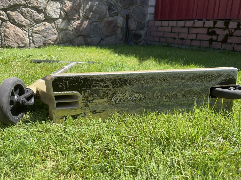 Трюковий самокат Native stem pro saundezy