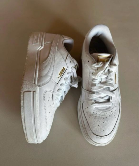 Tenis brancos Puma  42