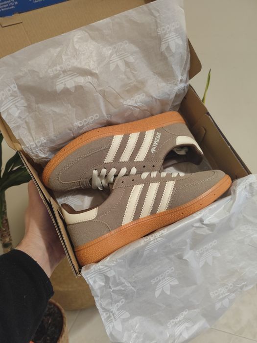 Sapatilhas Adidas tamanho 37