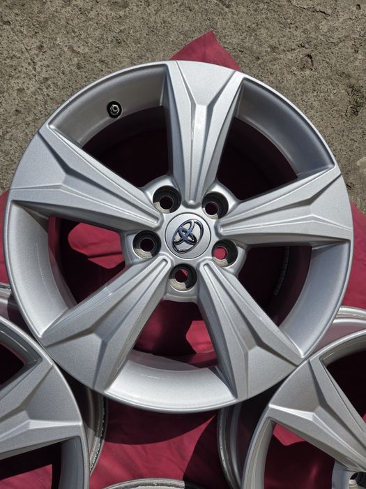 Диски 5×114.3 R17 J6.5 ET45 Toyota Corolla Cross CH-R Camry RAV4 Yaris