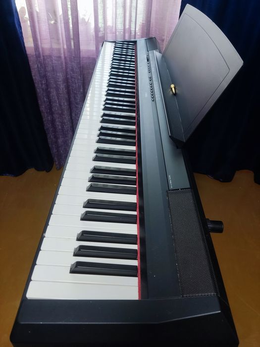 Продам Yamaha P-115B цифровое пианино.