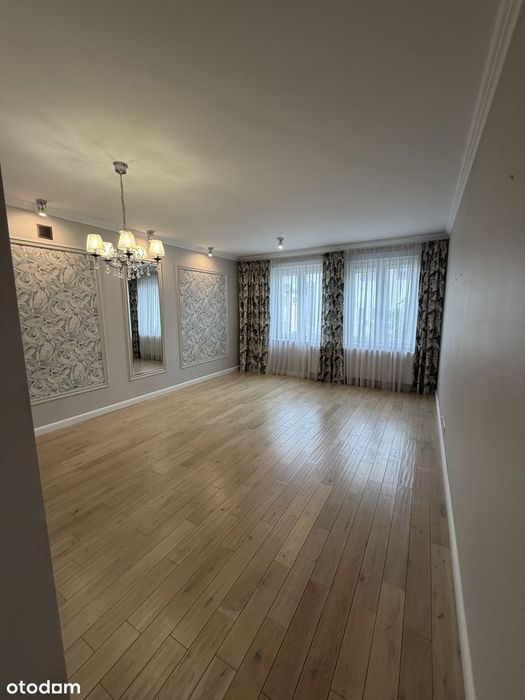 2-pokojowe mieszkanie 65 m² po remoncie | Centrum Zwolenia | Parking