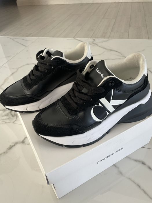 Кросівки calvin klein 37 розмір