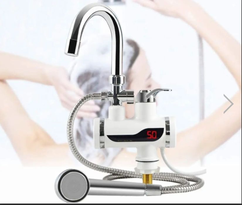 Кран-водонагрівач з душем нижнє підключення