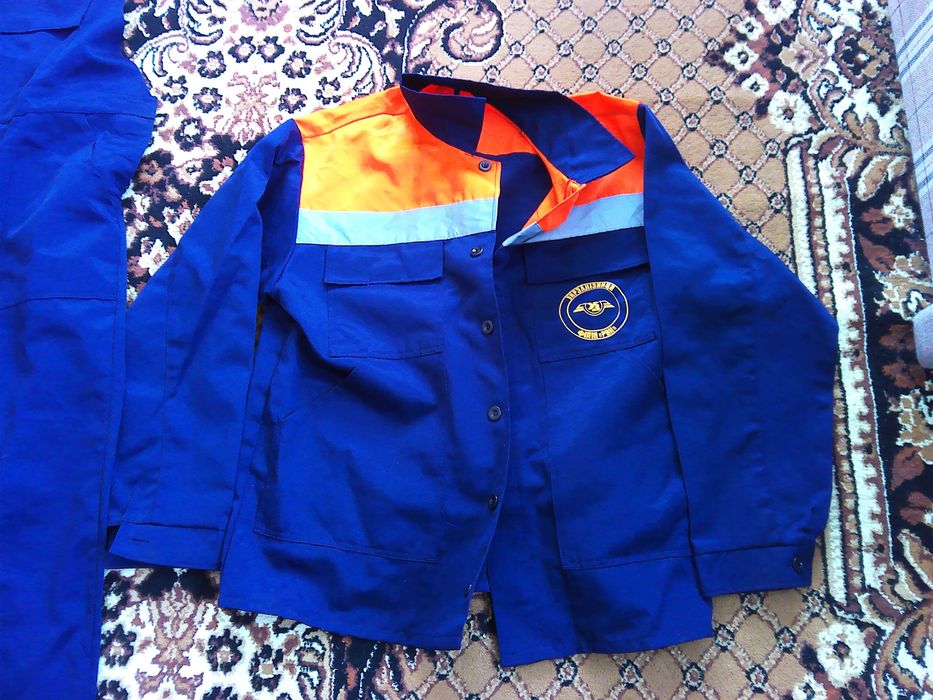 Спецодяг ,  костюм - комбінезон  . Розмір  52 -54 , зріст 3